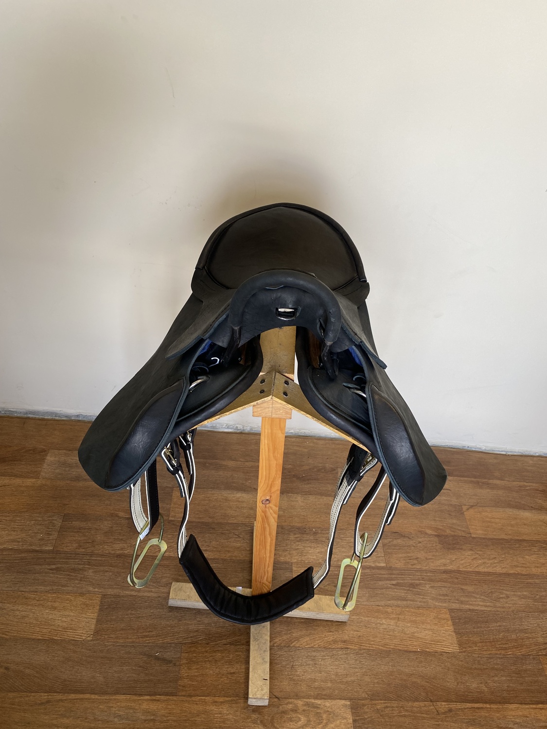 Седло туристическое №2  (без потника и оголовья)